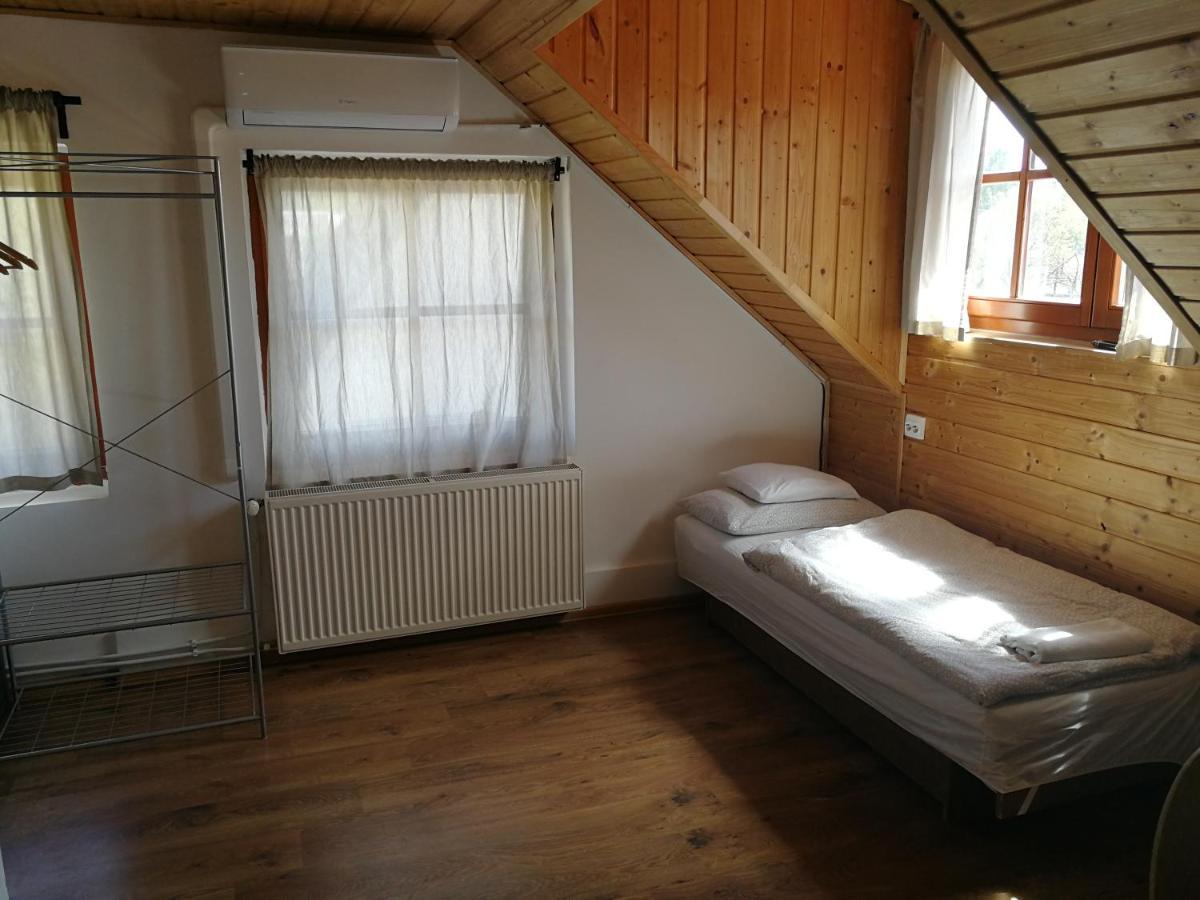 Manoka Guest House Mogyoród エクステリア 写真