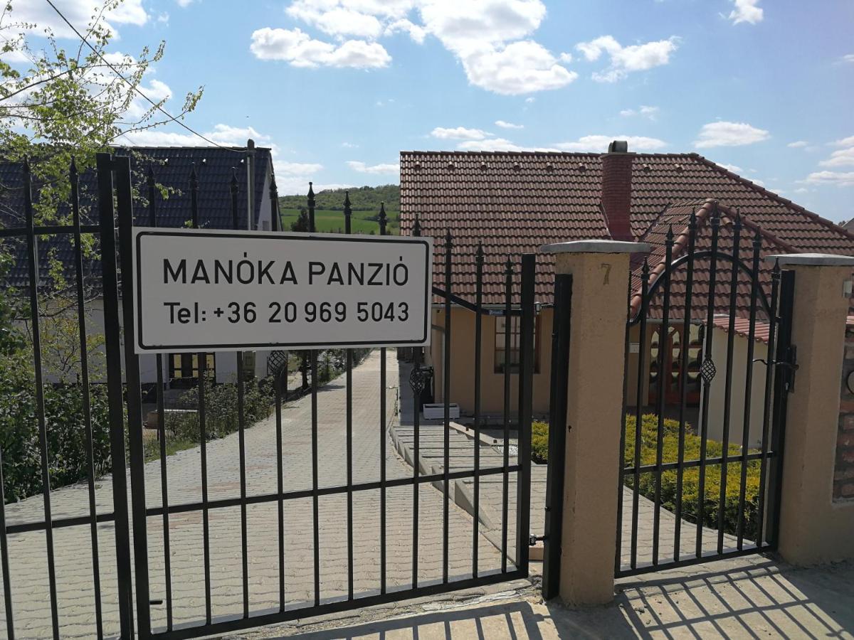 Manoka Guest House Mogyoród エクステリア 写真