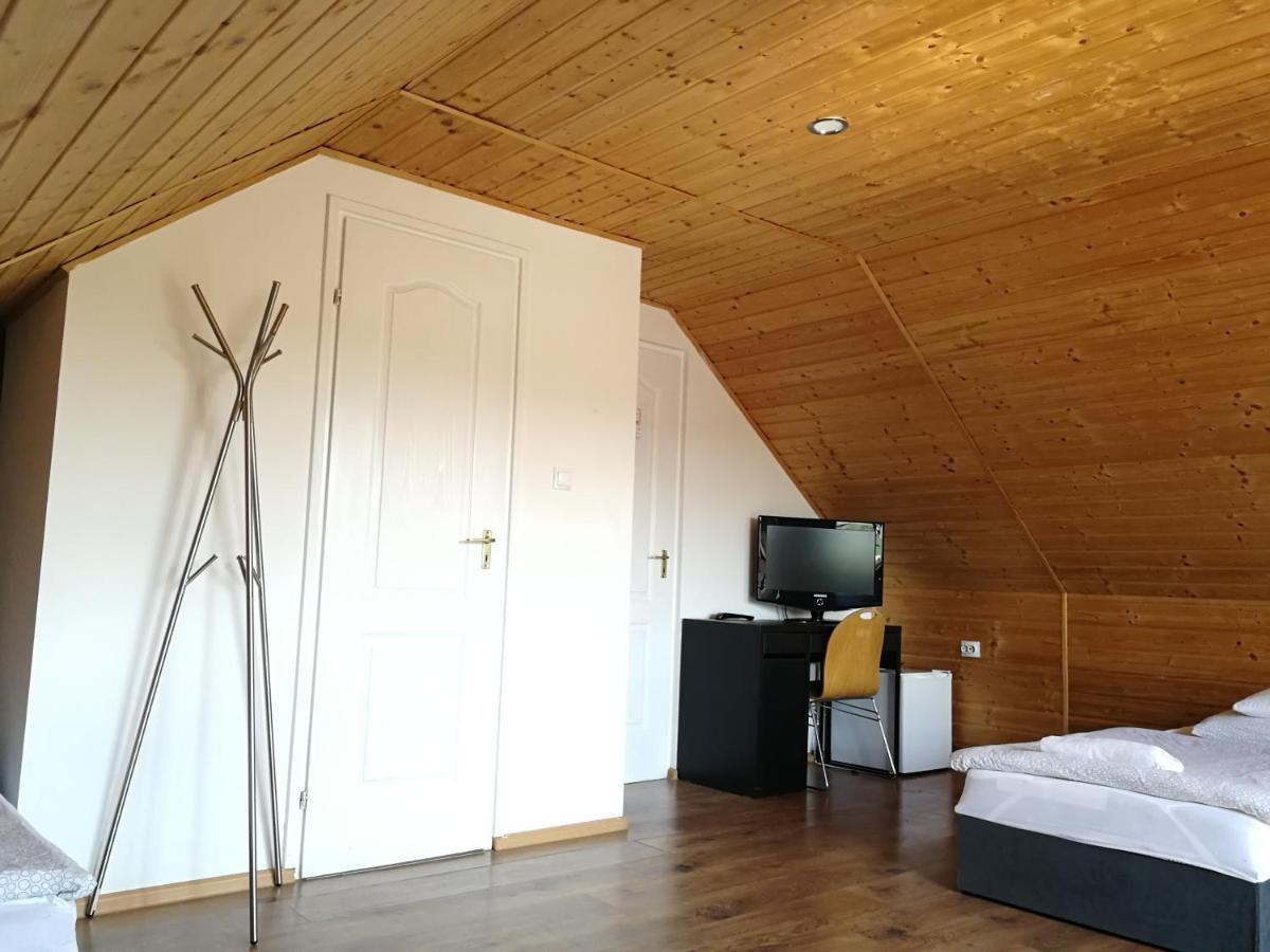 Manoka Guest House Mogyoród エクステリア 写真