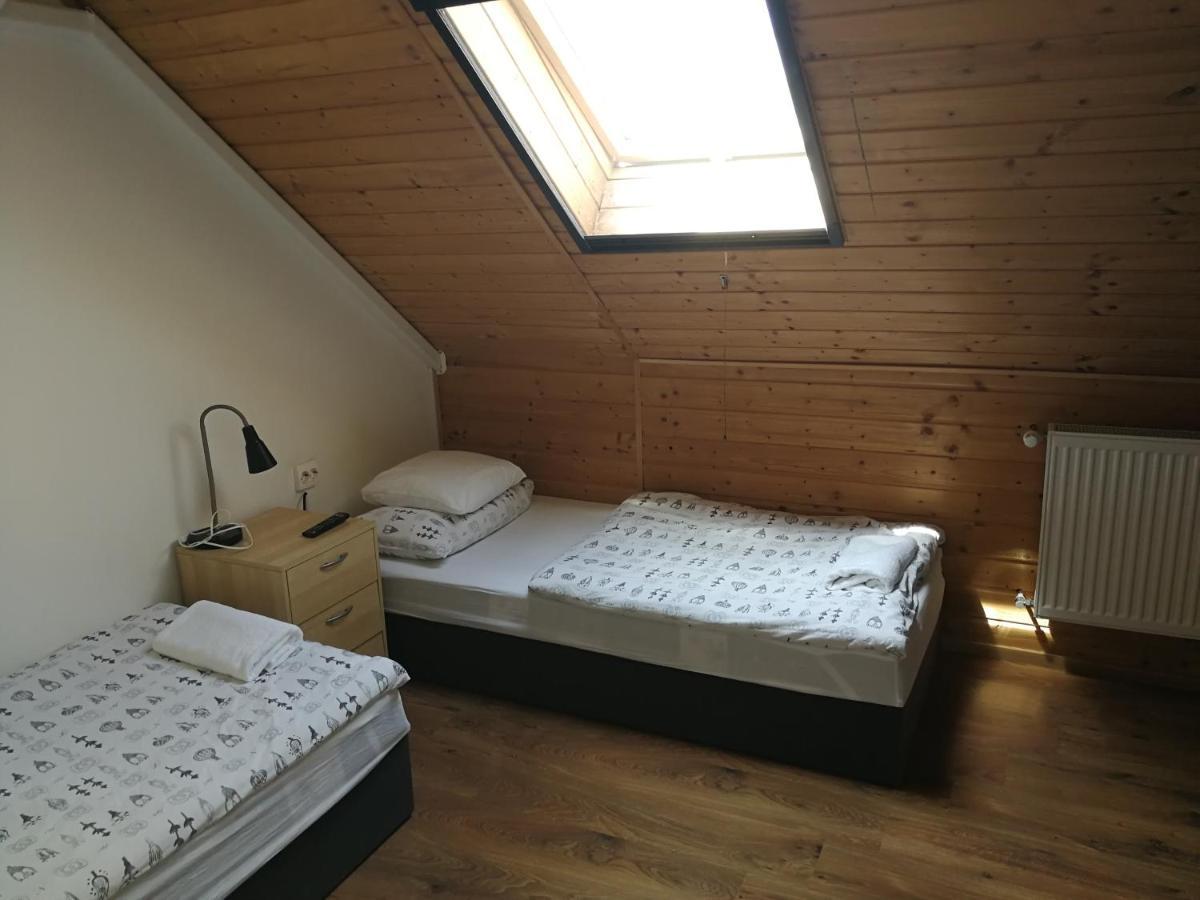 Manoka Guest House Mogyoród エクステリア 写真